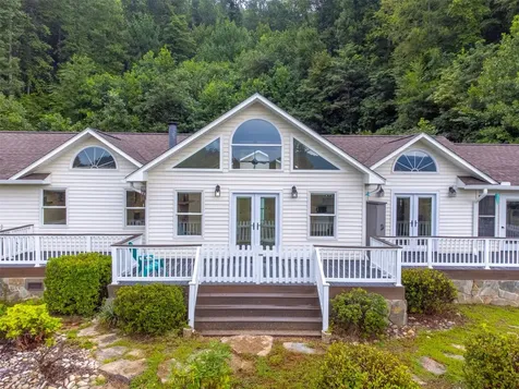 770 Discovery Place Sylva NC 28779