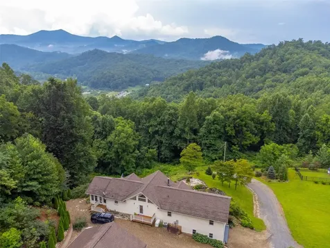 770 Discovery Place Sylva NC 28779