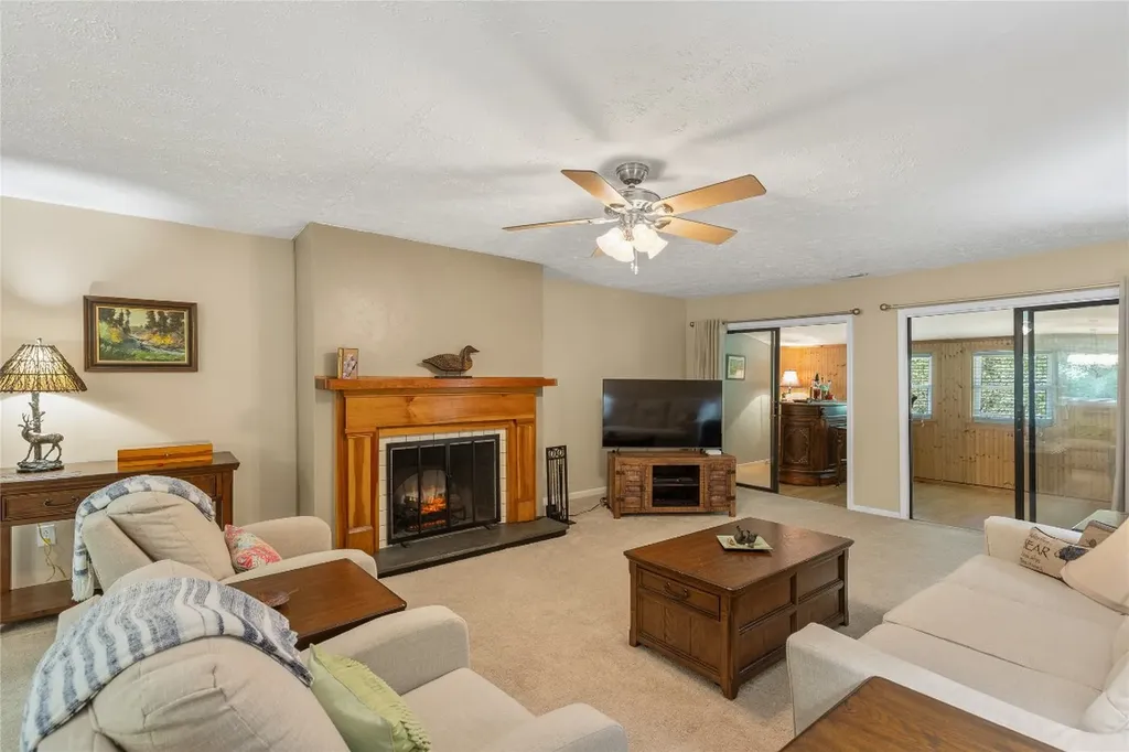 98 Dogwood Knob Sapphire NC 28774