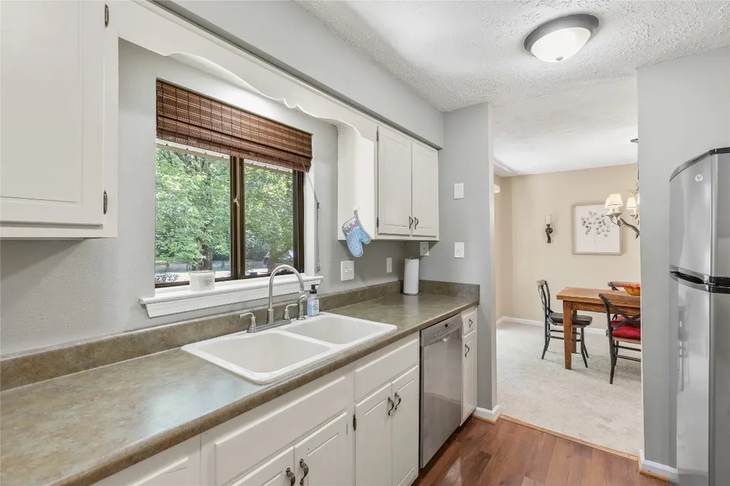 98 Dogwood Knob Sapphire NC 28774