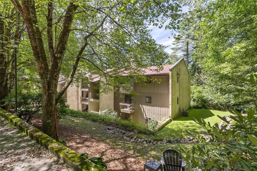 98 Dogwood Knob Sapphire NC 28774