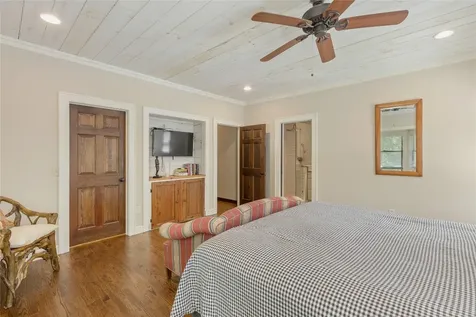 591 Squirrel Hunting Road Cullowhee NC 28723