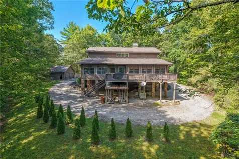 591 Squirrel Hunting Road Cullowhee NC 28723