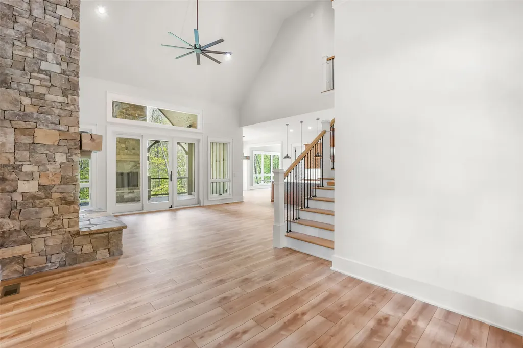 826 New Settlers Way Glenville NC 28736
