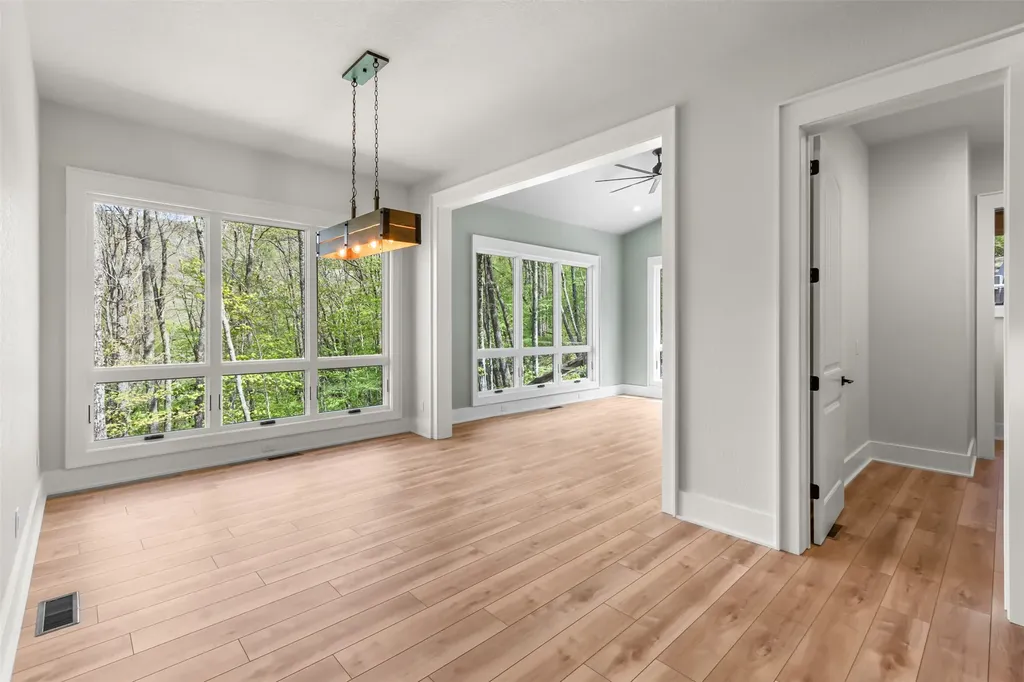 826 New Settlers Way Glenville NC 28736