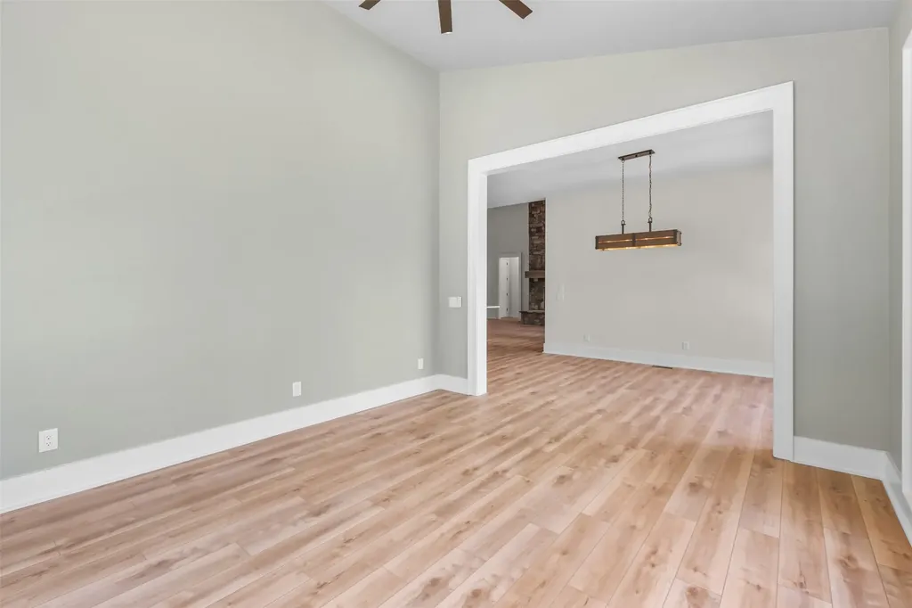826 New Settlers Way Glenville NC 28736