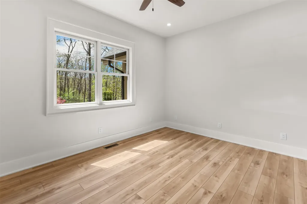 826 New Settlers Way Glenville NC 28736