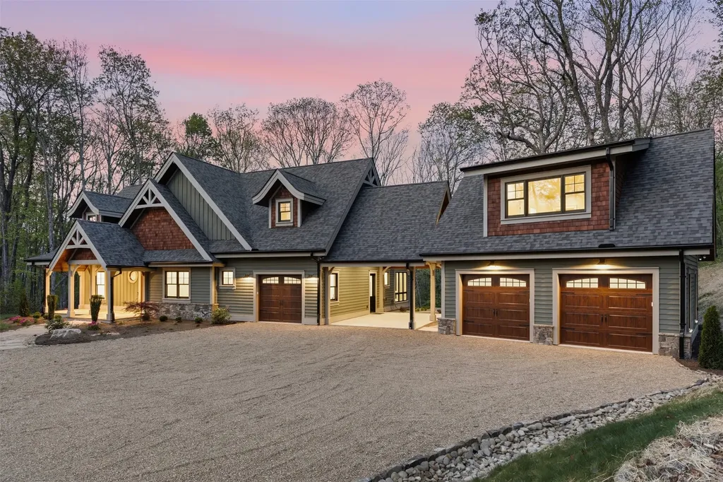 826 New Settlers Way Glenville NC 28736