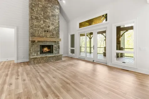 826 New Settlers Way Glenville NC 28736