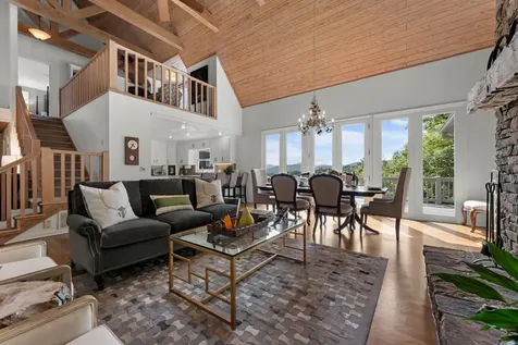 1031 W Rochester Drive Cashiers NC 28717