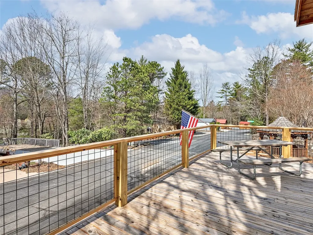 30 Boulder Drive Lake Toxaway NC 28747