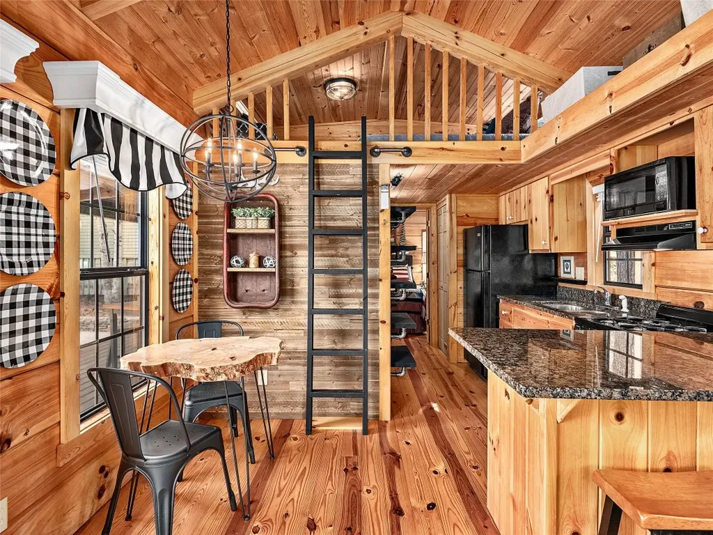 30 Boulder Drive Lake Toxaway NC 28747