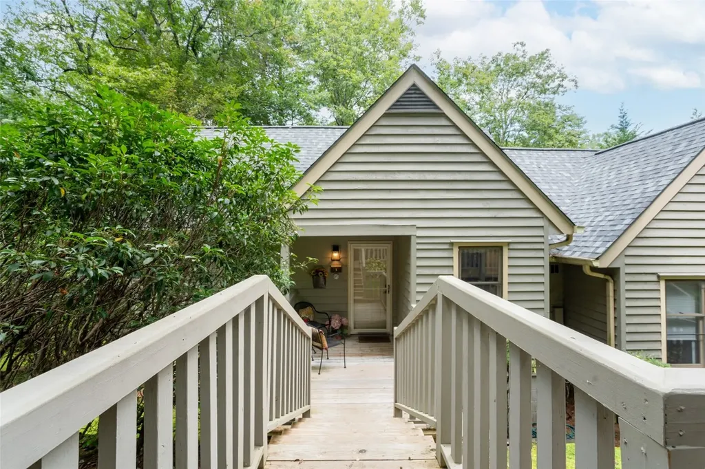 53 Chestnut Ridge Lane Sapphire NC 28774