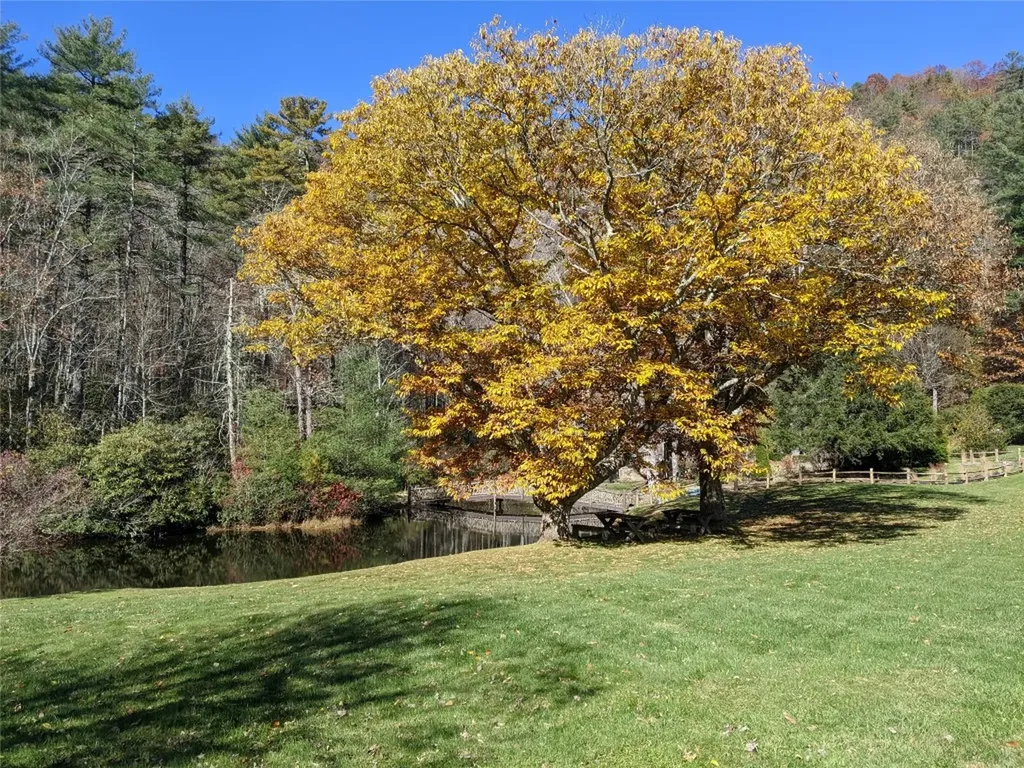 872 Highway 64 Cashiers NC 28717