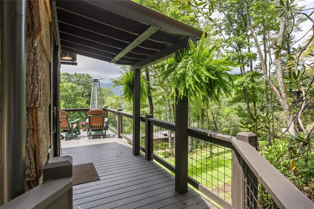 61 Moonstone Loop Highlands NC 28741