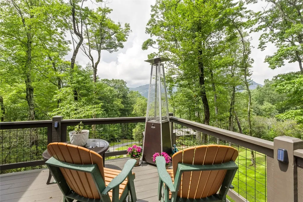 61 Moonstone Loop Highlands NC 28741