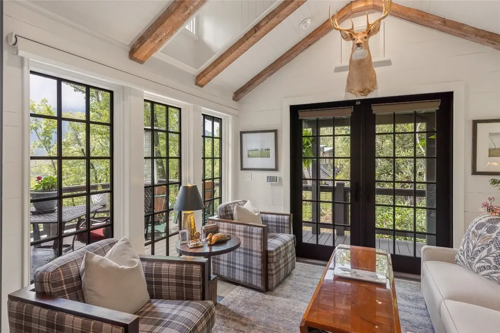 61 Moonstone Loop Highlands NC 28741