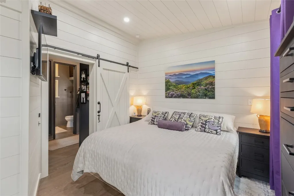 61 Moonstone Loop Highlands NC 28741