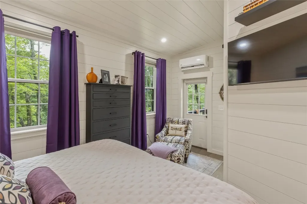 61 Moonstone Loop Highlands NC 28741