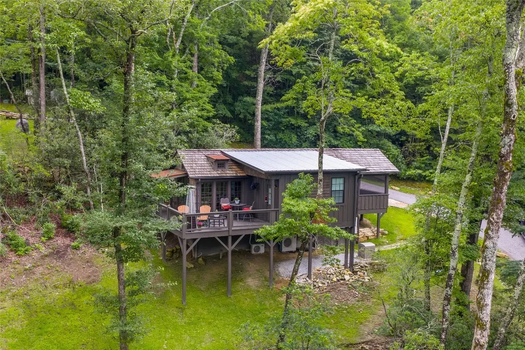 61 Moonstone Loop Highlands NC 28741
