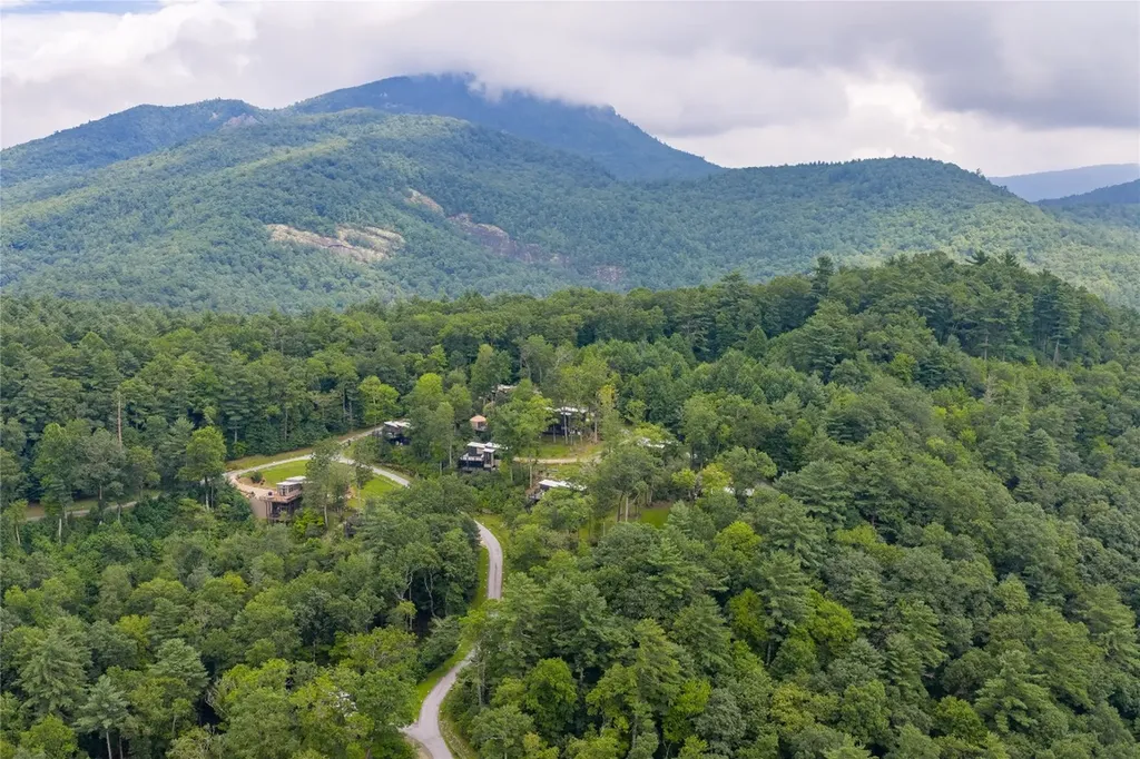 61 Moonstone Loop Highlands NC 28741