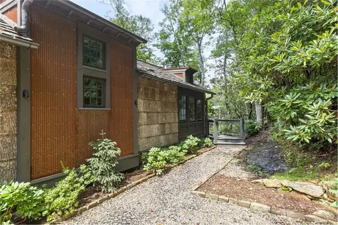 61 Moonstone Loop Highlands NC 28741