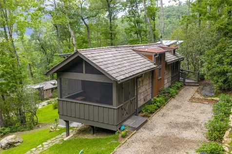 61 Moonstone Loop Highlands NC 28741
