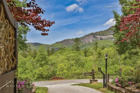 61 Moonstone Loop Highlands NC 28741