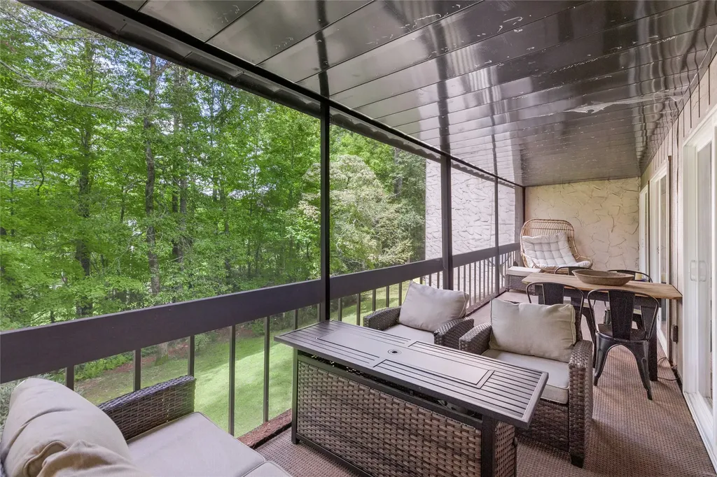 98 Dogwood Knob Sapphire NC 28774