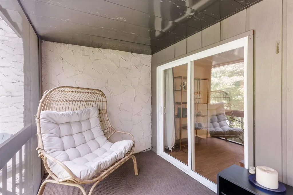 98 Dogwood Knob Sapphire NC 28774