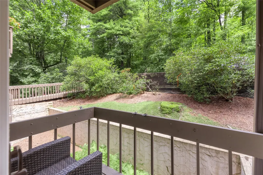 98 Dogwood Knob Sapphire NC 28774