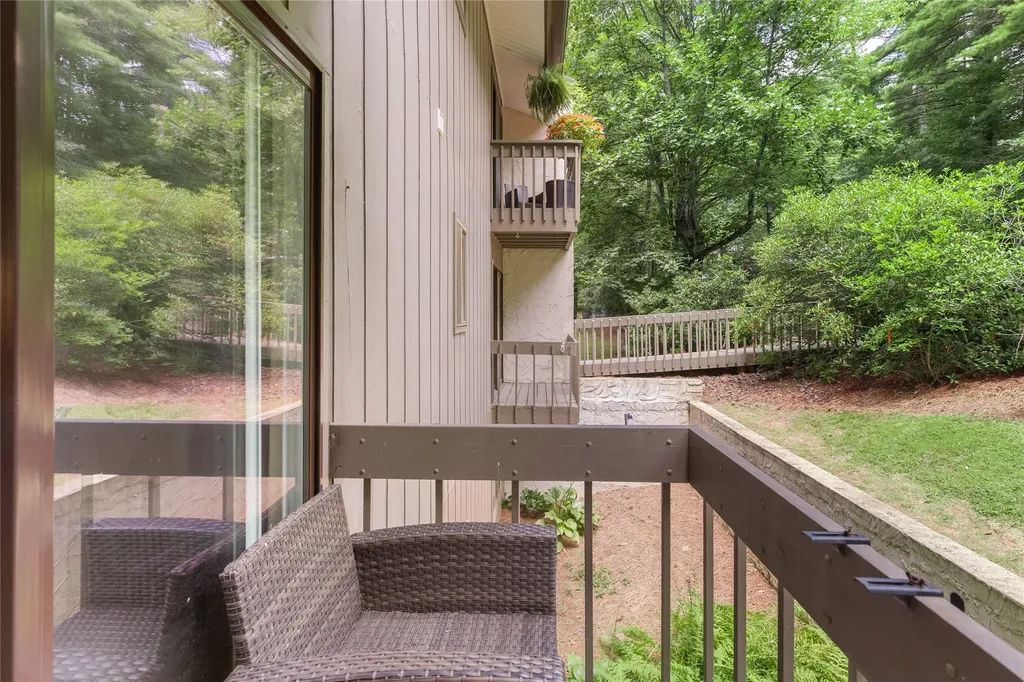 98 Dogwood Knob Sapphire NC 28774