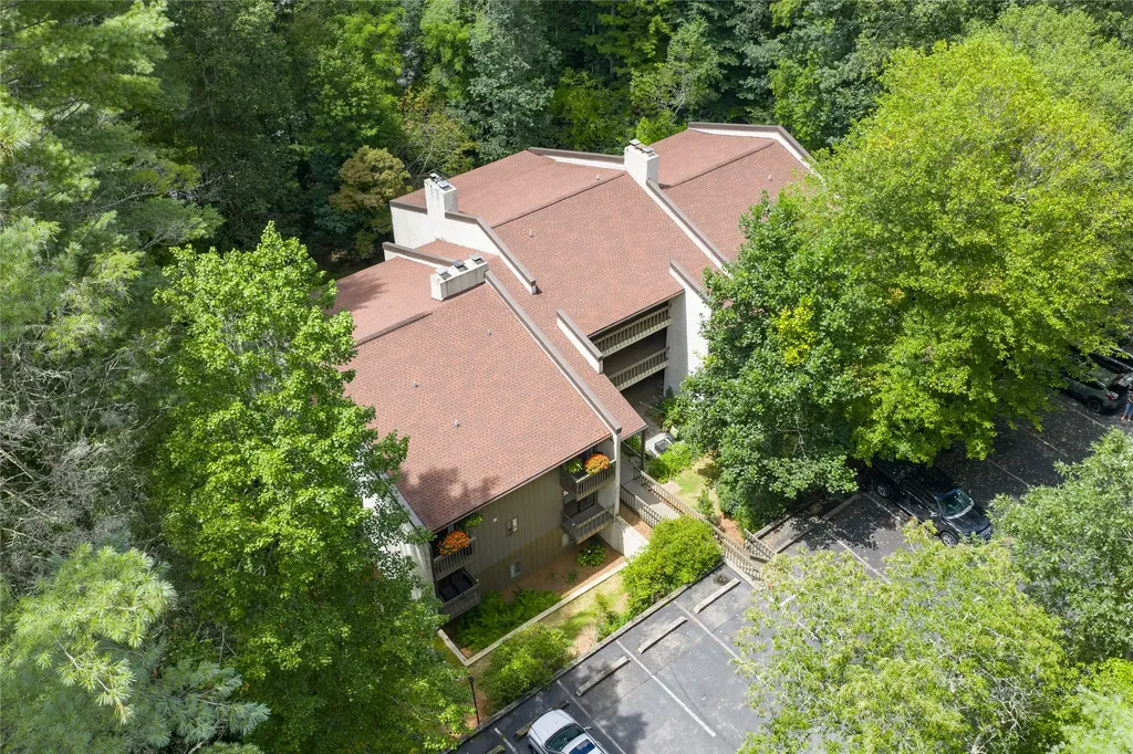 98 Dogwood Knob Sapphire NC 28774