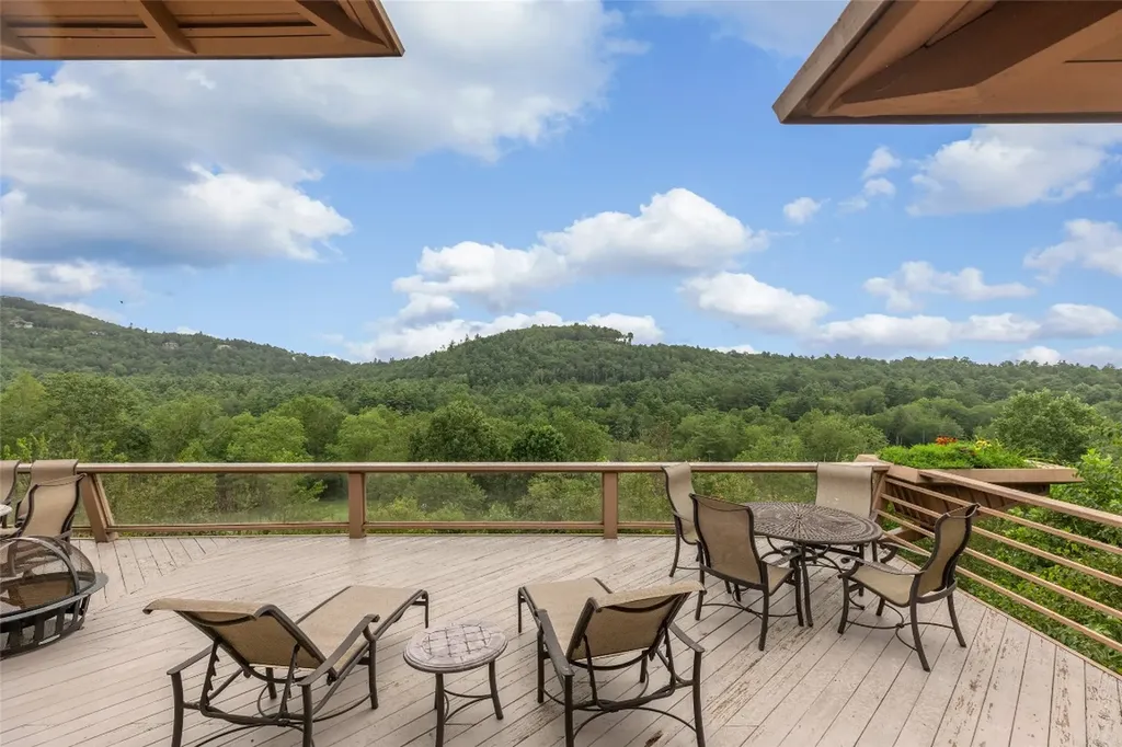 148 Mountain Ash Lane Highlands NC 28741