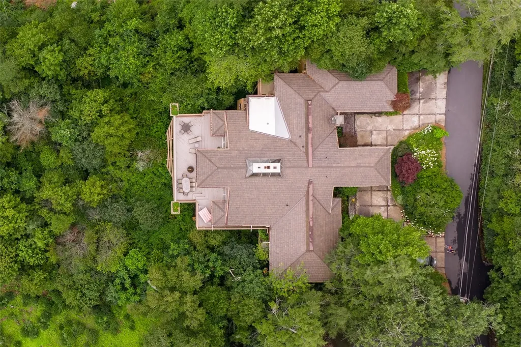 148 Mountain Ash Lane Highlands NC 28741