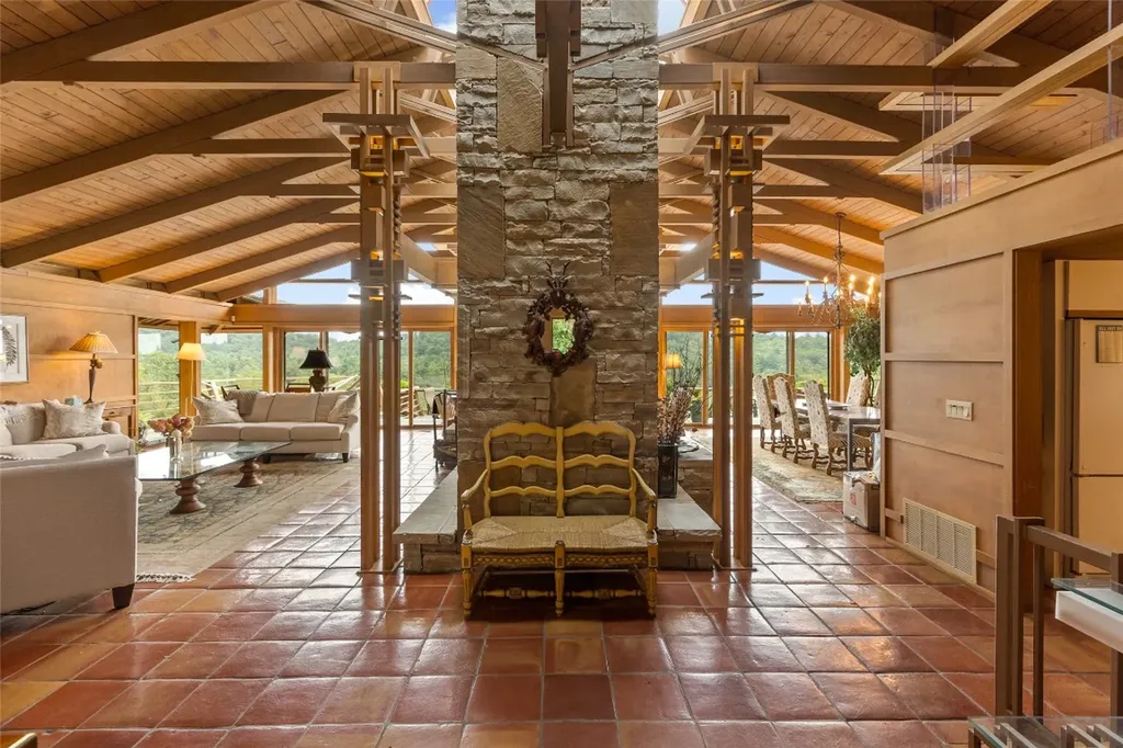 148 Mountain Ash Lane Highlands NC 28741