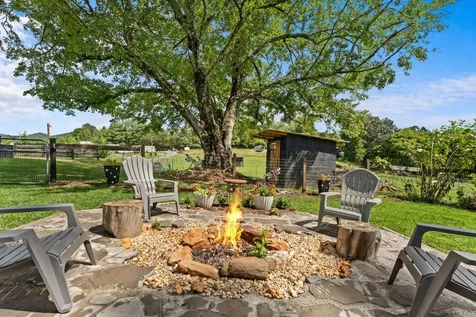 2145 Old Murphy Road Franklin NC 28734