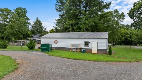 2145 Old Murphy Road Franklin NC 28734