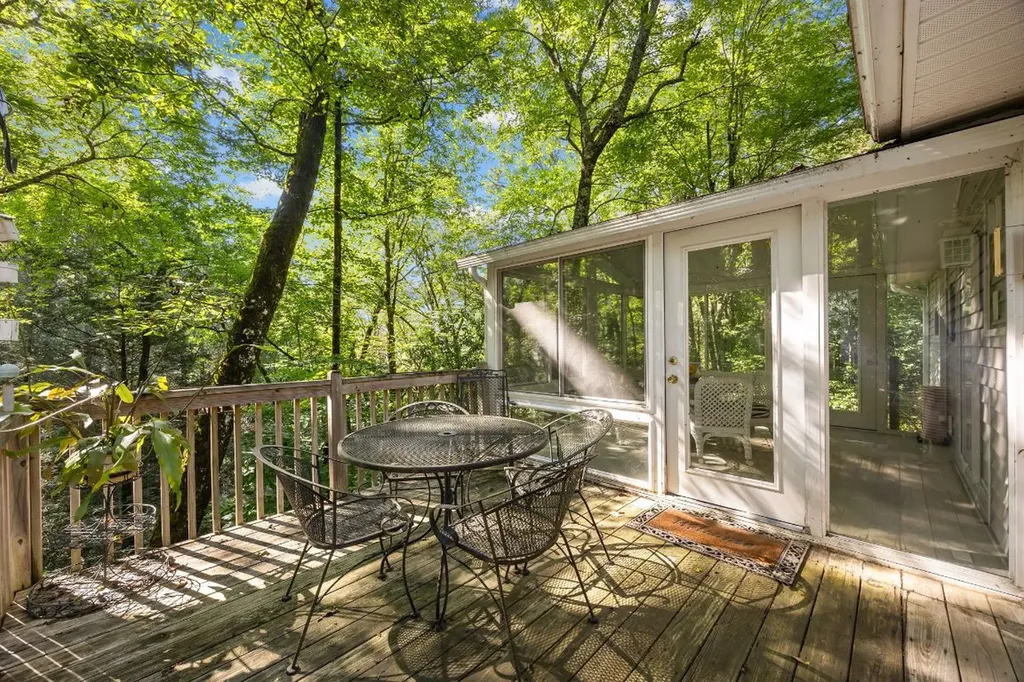 285 Holly Forest Court Sapphire NC 28774