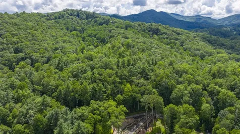 21 Woods Mountain Trail Cullowhee NC 28723