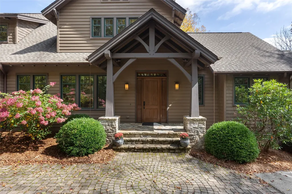 90 Creekwood Court Highlands NC 28741