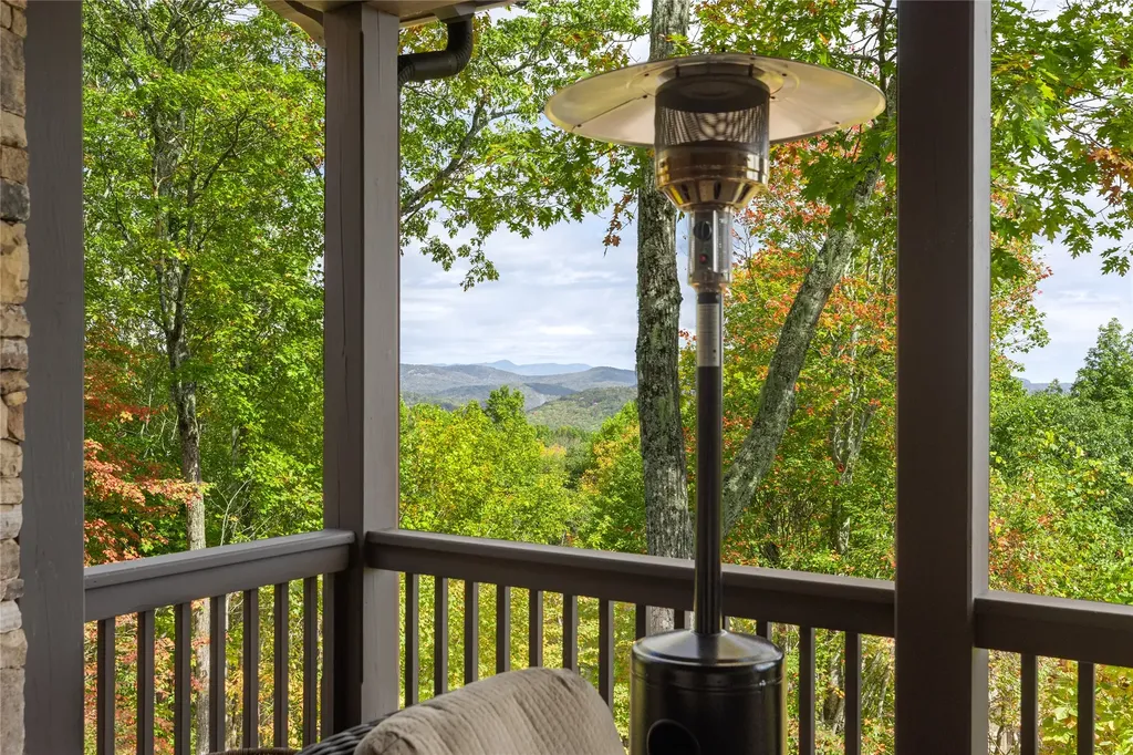 90 Creekwood Court Highlands NC 28741