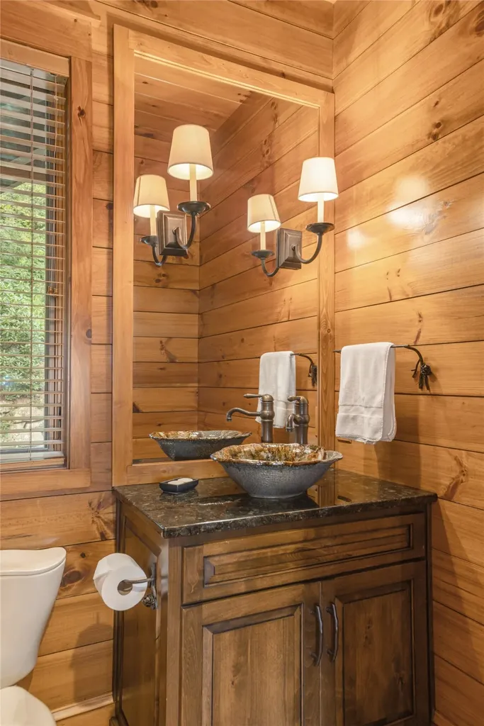 90 Creekwood Court Highlands NC 28741