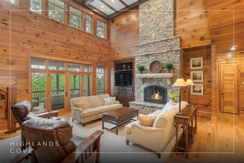 90 Creekwood Court Highlands NC 28741