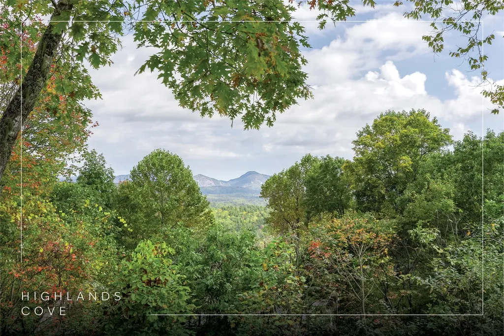 90 Creekwood Court Highlands NC 28741