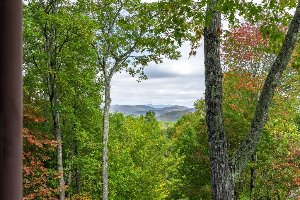 90 Creekwood Court Highlands NC 28741