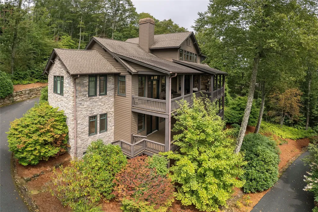 90 Creekwood Court Highlands NC 28741