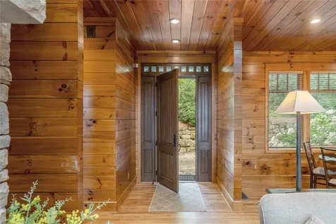 90 Creekwood Court Highlands NC 28741