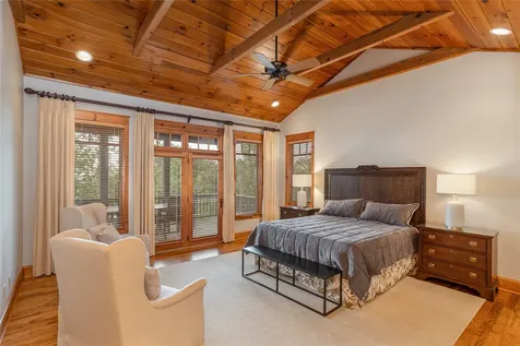 90 Creekwood Court Highlands NC 28741