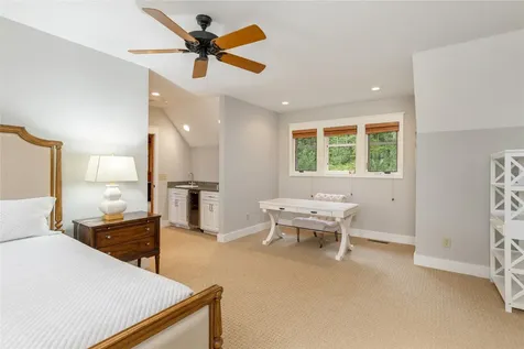 90 Creekwood Court Highlands NC 28741